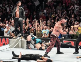 WWE RAW第1636期：罗林斯的回归让里德输掉了最后一场与人间怪兽的比赛